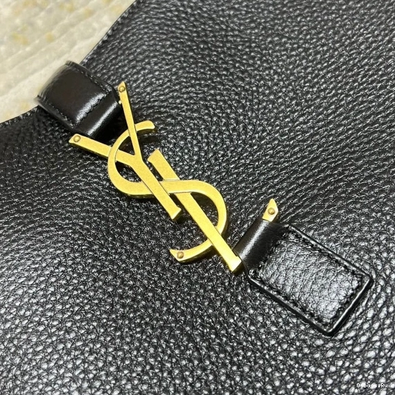 YSL LE 7 À 5 BEA 0723